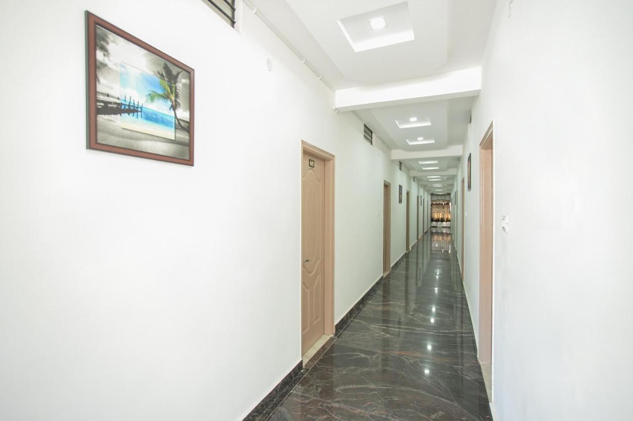 Oyo 11097 Hotel Grand Arabian Бангалор Экстерьер фото